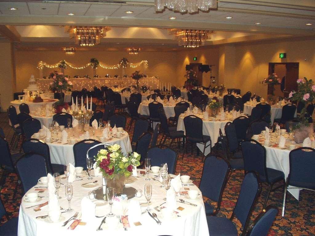 Doubletree By Hilton Hotel & Executive Meeting Center Omaha-Downtown Facilities photo